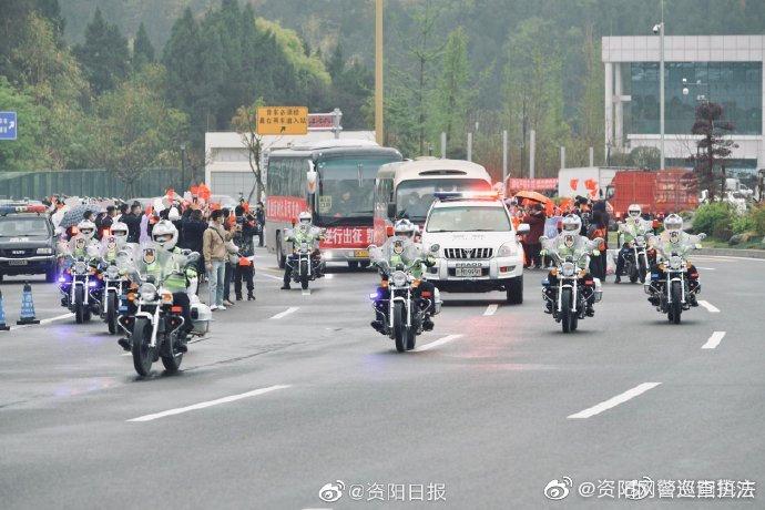 惊魂高速逆行，司机误闯三十公里，鸣笛声唤醒其意识