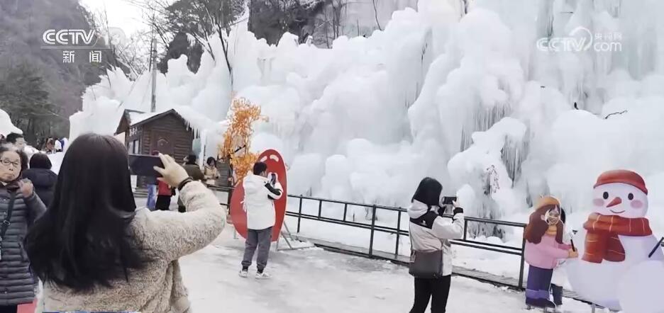 尔滨邃遇亚冬，冰雪魅力闪耀新篇章！揭秘香港眼中的惊艳之旅。