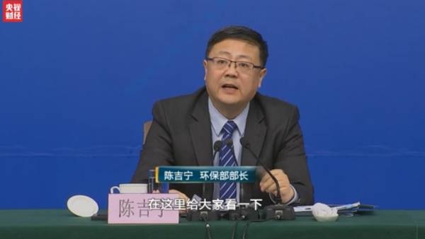 教育部部长回应DeepSeek热，揭秘未来教育新动向与挑战！