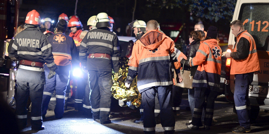 夜店火灾震惊全国，59人遇难悲剧背后的警示与反思（深度好文）！标题包含情绪词和悬念。